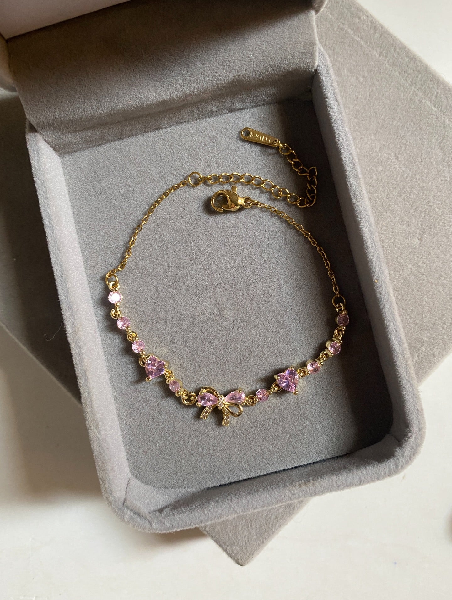 The Bow Bracelet